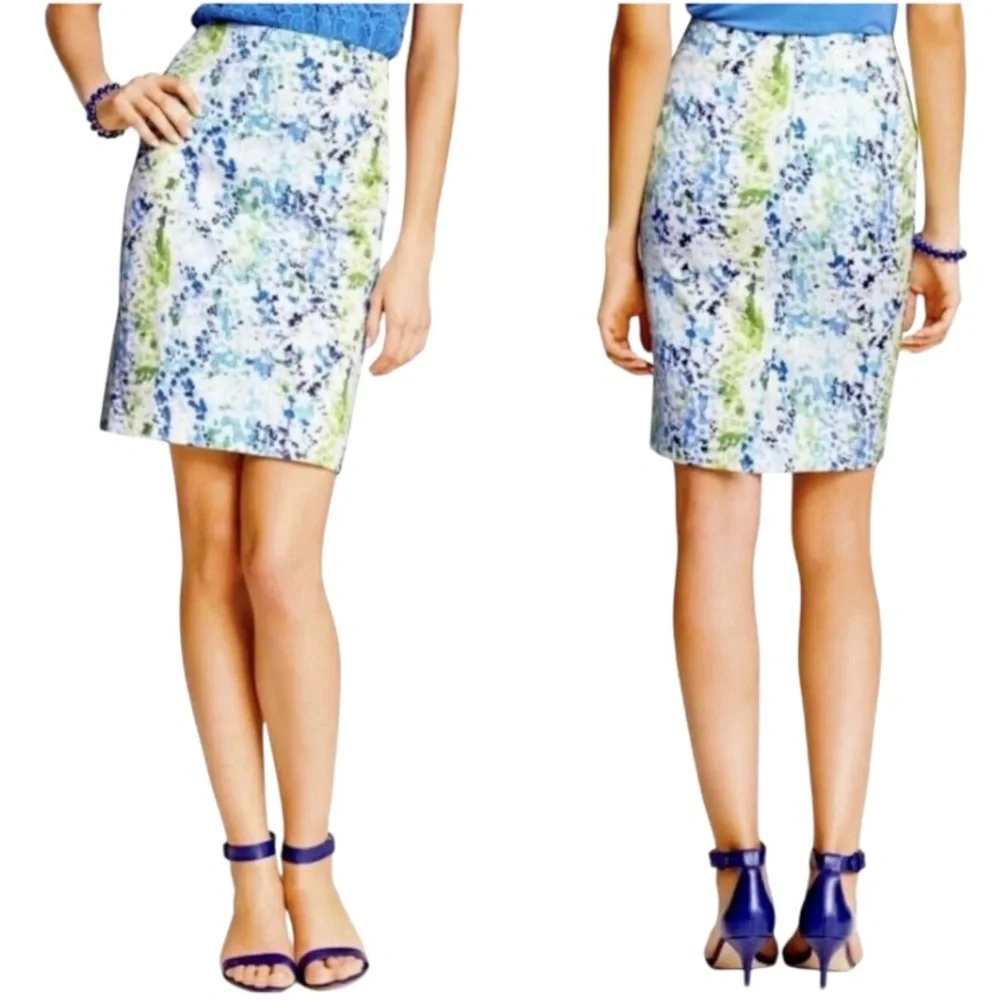 5/$15 MUST BUNDLE Ann Taylor Blue and Green Watercolor Print Pencil Skirt - Picture 1 of 6